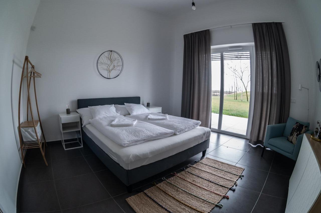 Sun City Vizisport Paradicsom Hodmezovasarhely Bagian luar foto